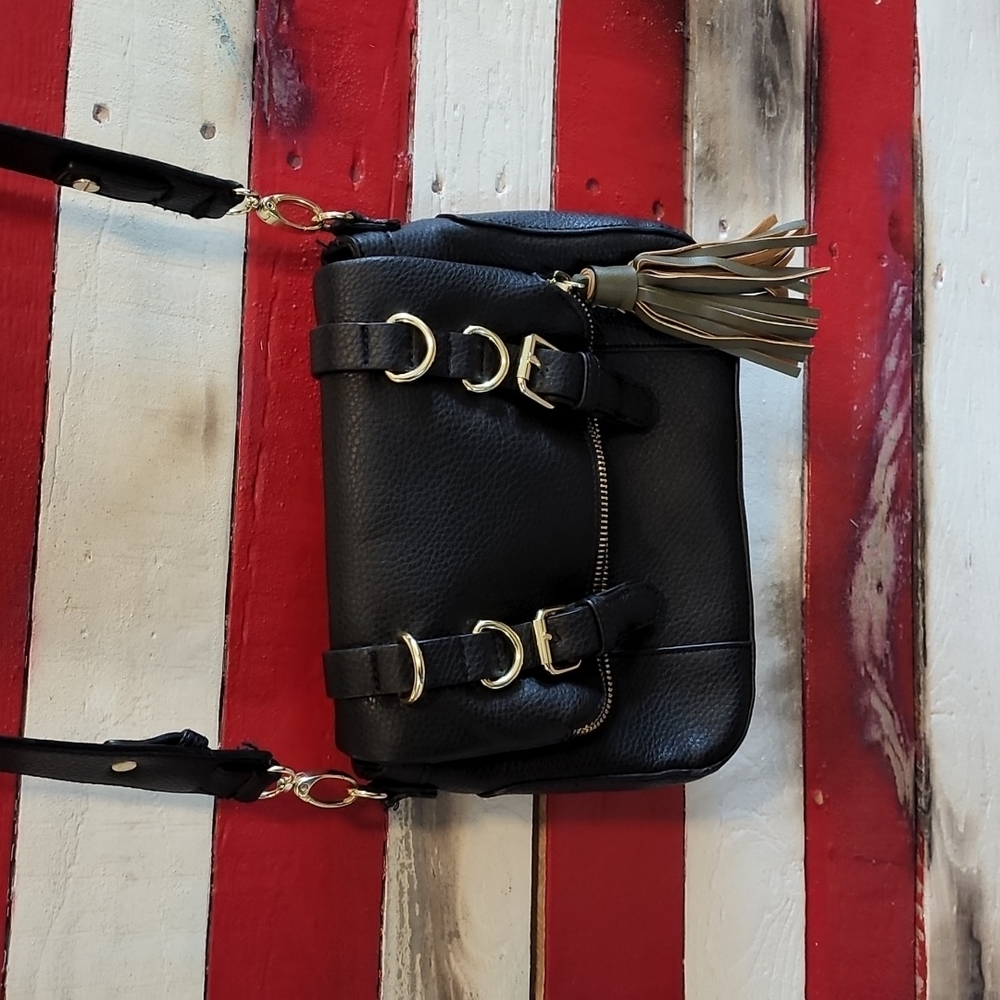 LIKE NEW Steve Madden black purse!